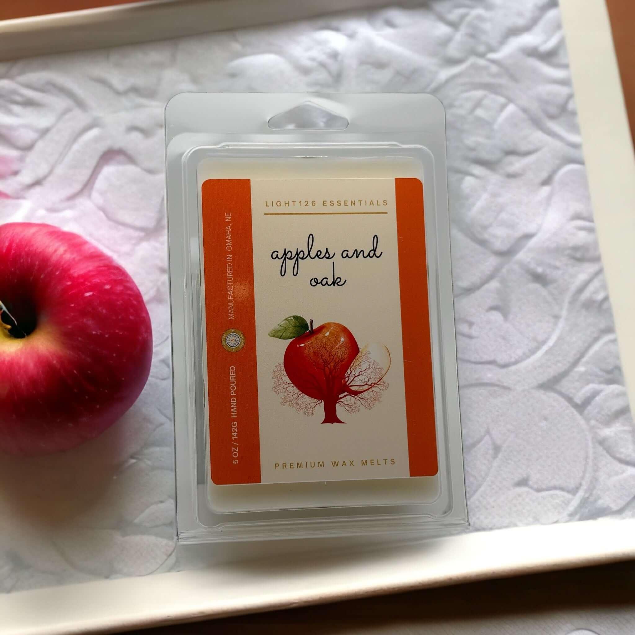 Light126 Essentials- Apples and Oak Wax Melts